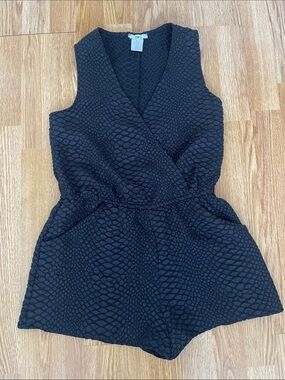 Bar lll- Black Textured Sleeveless Wrap Romper